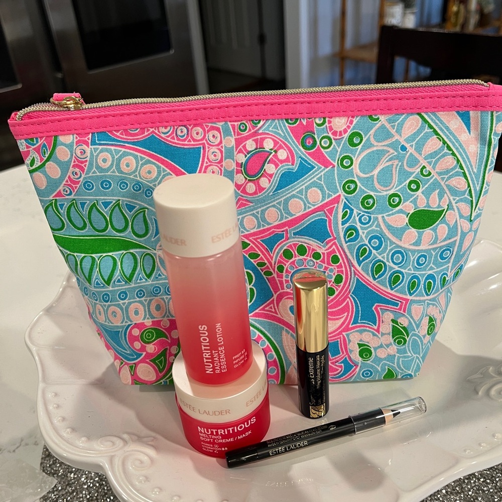 🩷New! Estée Lauder!